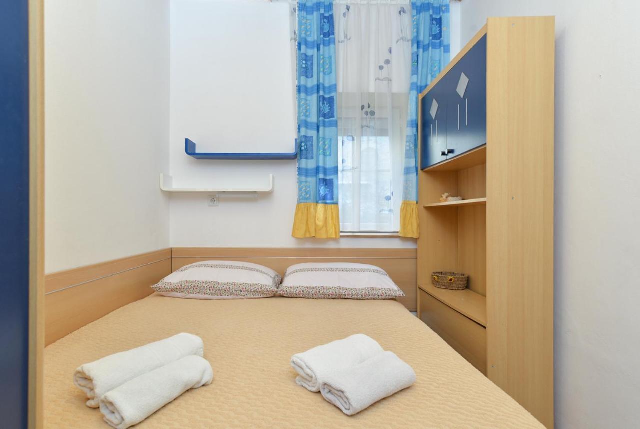Apartments Jasna 1128 Fazana Bagian luar foto