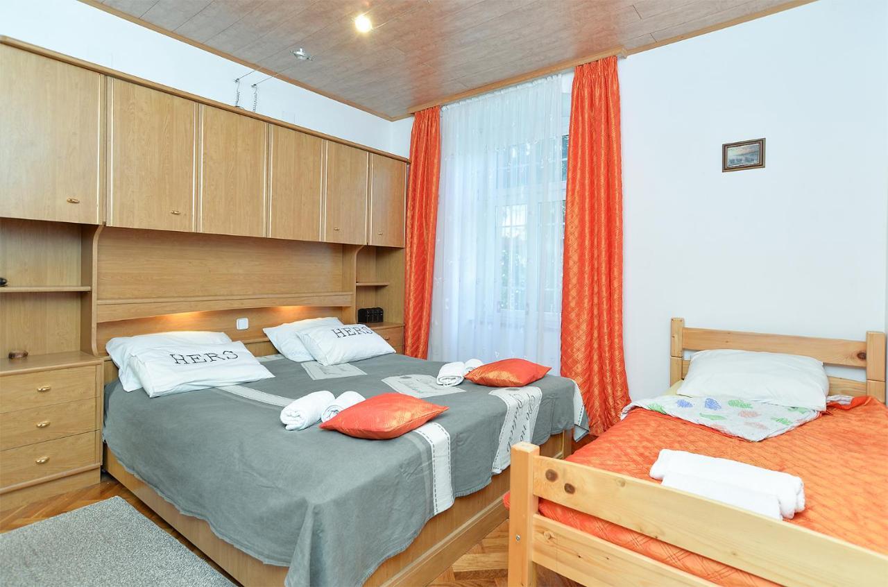 Apartments Jasna 1128 Fazana Bagian luar foto