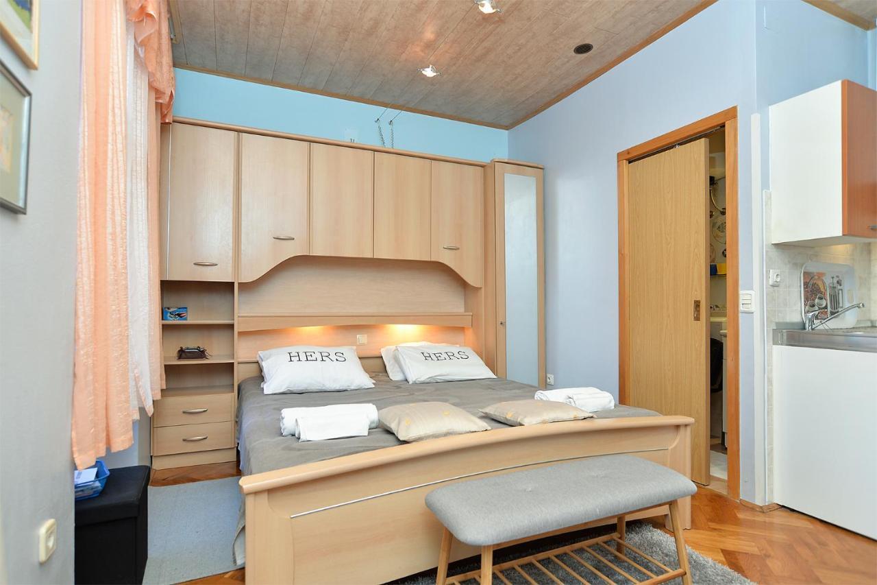 Apartments Jasna 1128 Fazana Bagian luar foto
