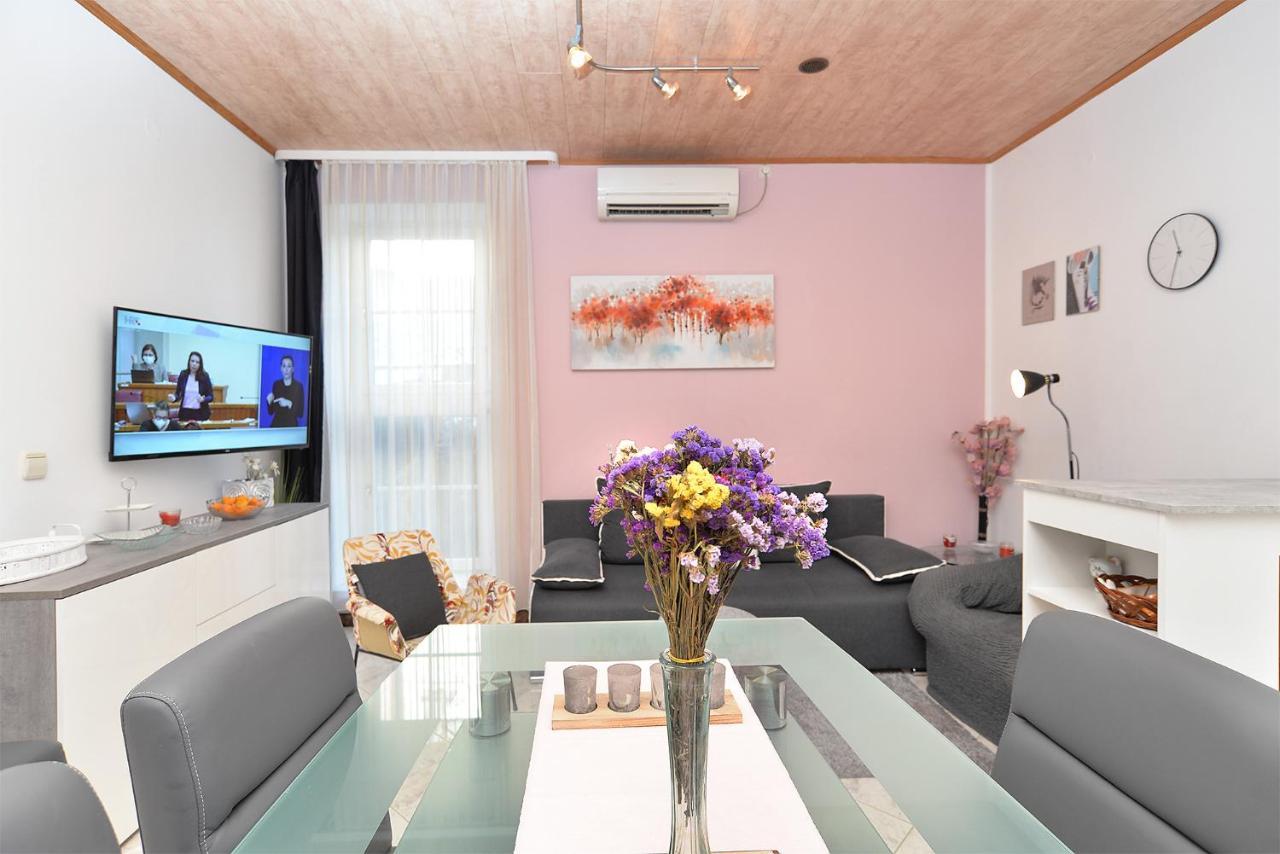 Apartments Jasna 1128 Fazana Bagian luar foto