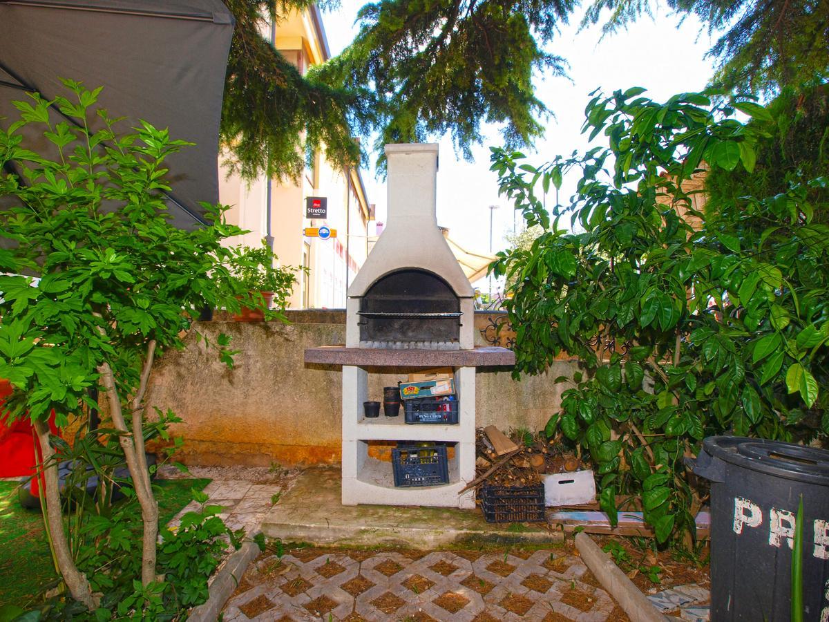 Apartments Jasna 1128 Fazana Bagian luar foto